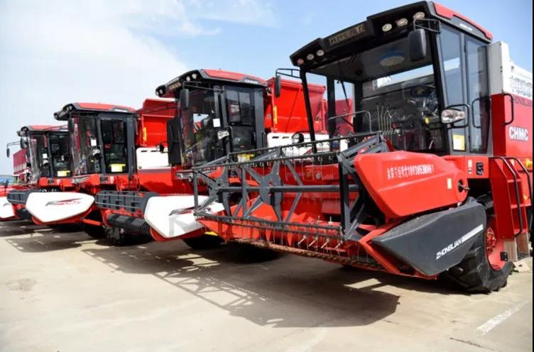 尤美玲:經(jīng)濟效益高是用戶爭相搶購買中聯(lián)收獲花生機的主要原因