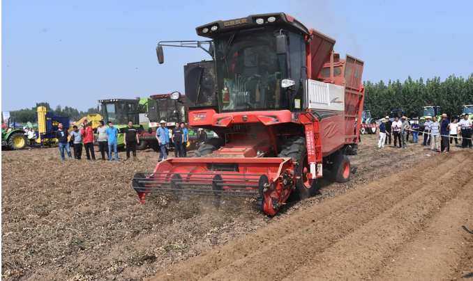 用了兩年花生機(jī),這位“老農(nóng)機(jī)手”道出了實(shí)情